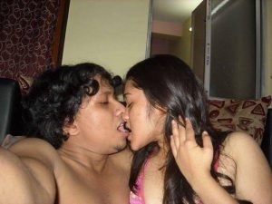 உதட்டை கடிதல்