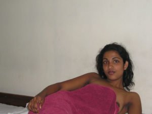 செக்ஸியான பாதி முலை